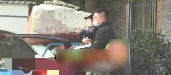 最新吃瓜爆料抓奸,夫妻俩上演捉奸大戏