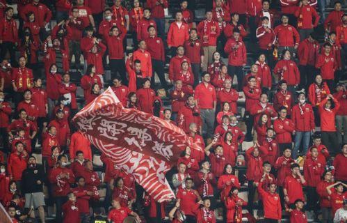 广州白姓球迷爆料事件视频,揭秘白姓球迷风波背后真相