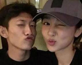 两个人爆料娱乐圈怎么办,双面真相，揭秘幕后真相